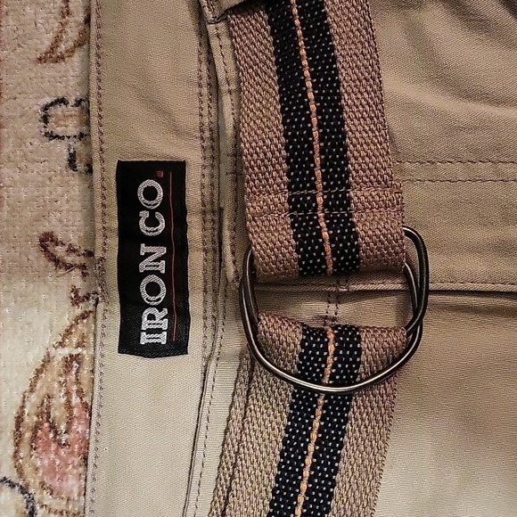 Iron Co. Classic Men's Khaki Cargo Shorts - Size 32 - Picture 4 of 7